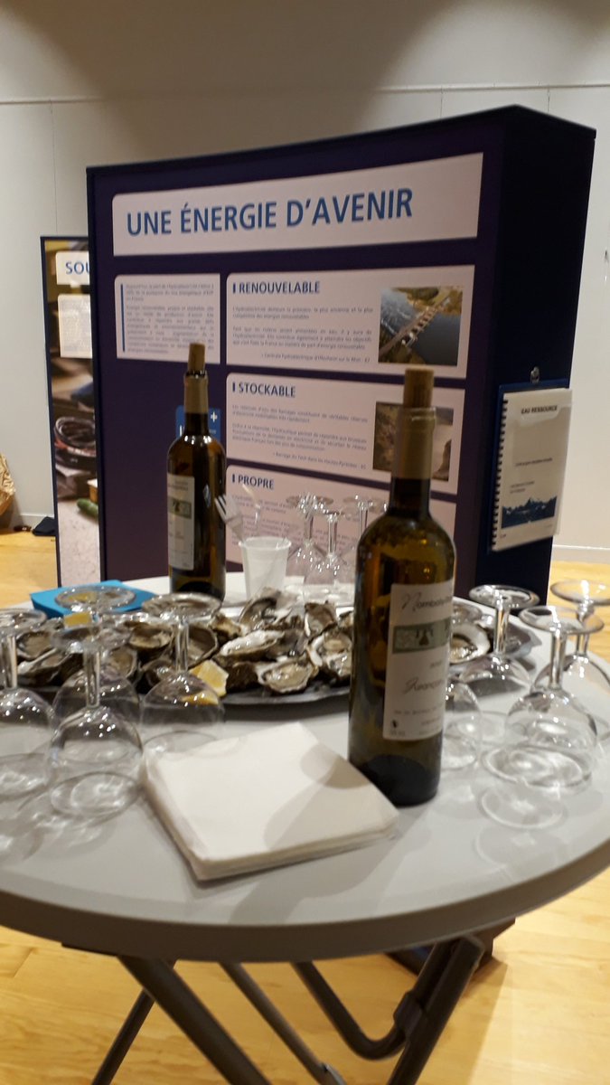 DelcorAndre's tweet image. L'espace d'information sur l'#hydroélectricité d'#Oloron se transforme ce soir!!!!😀😀 plus d'info dans la soirée....chut...