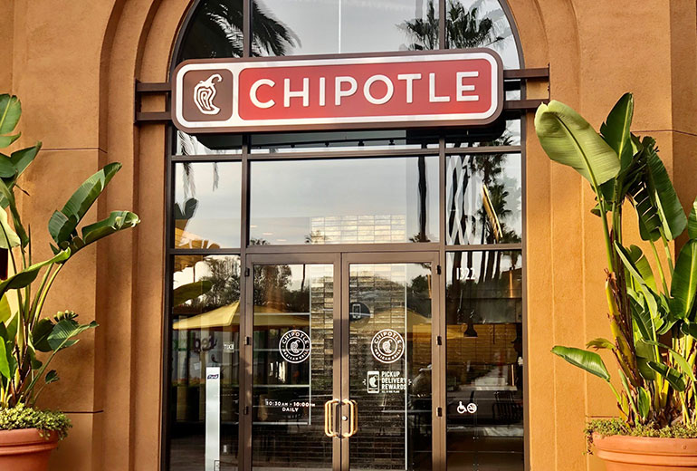 Chipotle CEO Brain Niccol speaks about the company's future of premium delivery pricing! 

bit.ly/2PvzFJU 
#delivery #deliveryservice #restaurants #chipotle #2020 #onlineordering #premium #costs #deliverytrend