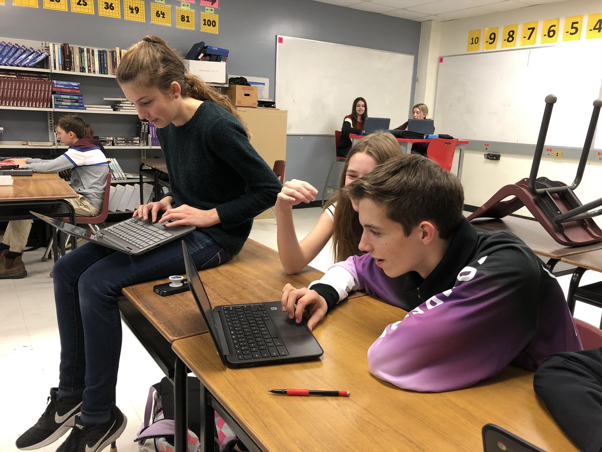lesleyaanderson's tweet photo. Helping Wonder Woman today in math class #HourofCode2019 #BGCCodes @nicbatte @SHHSCrusaders https://t.co/tQ2qCOaBwz