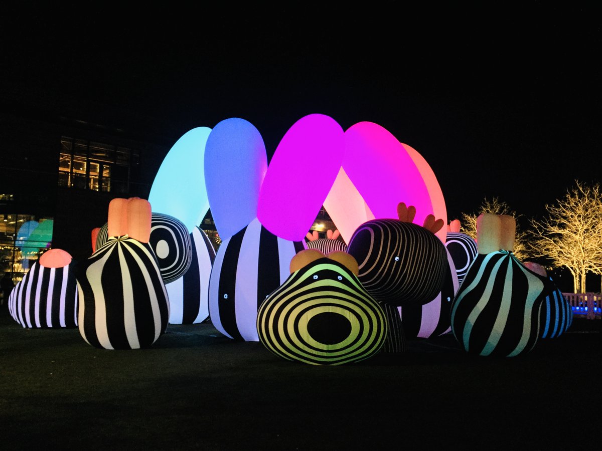 thekelvindc's tweet photo. Shine so bright this holiday season @theyardsdc. ✨🤩 Be sure to check out this creative interactive light install by @studioeness next to @districtwinery. 🌈🌟 #lightyards #navyyarddc https://t.co/M0HOF8XOA6