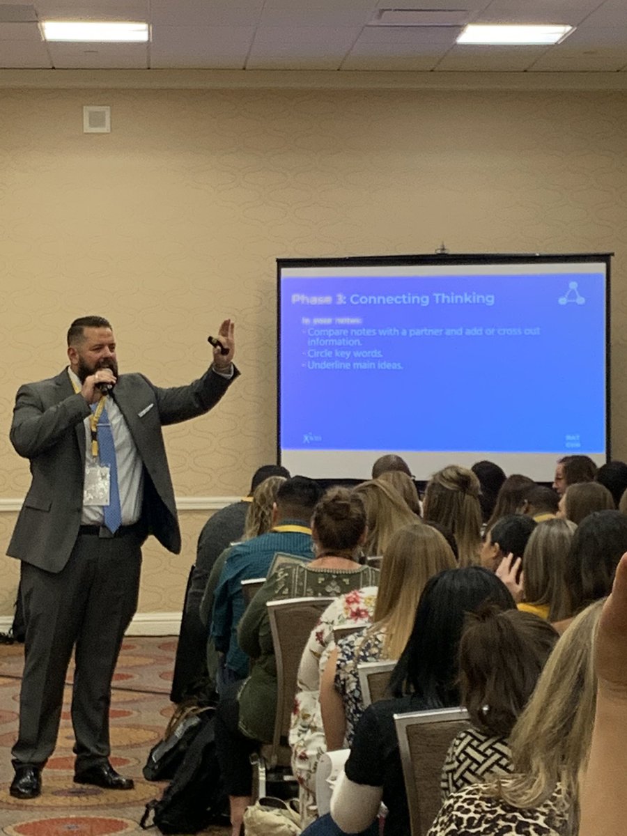 KLockwoodAVID's tweet photo. Learning about Focused Notes in a full house with Gordon Mosher - It’s Not about the paper - it’s the Process!! #ThisisAVID #AVIDNC19 @gmosher70 https://t.co/Pk6WIqievq