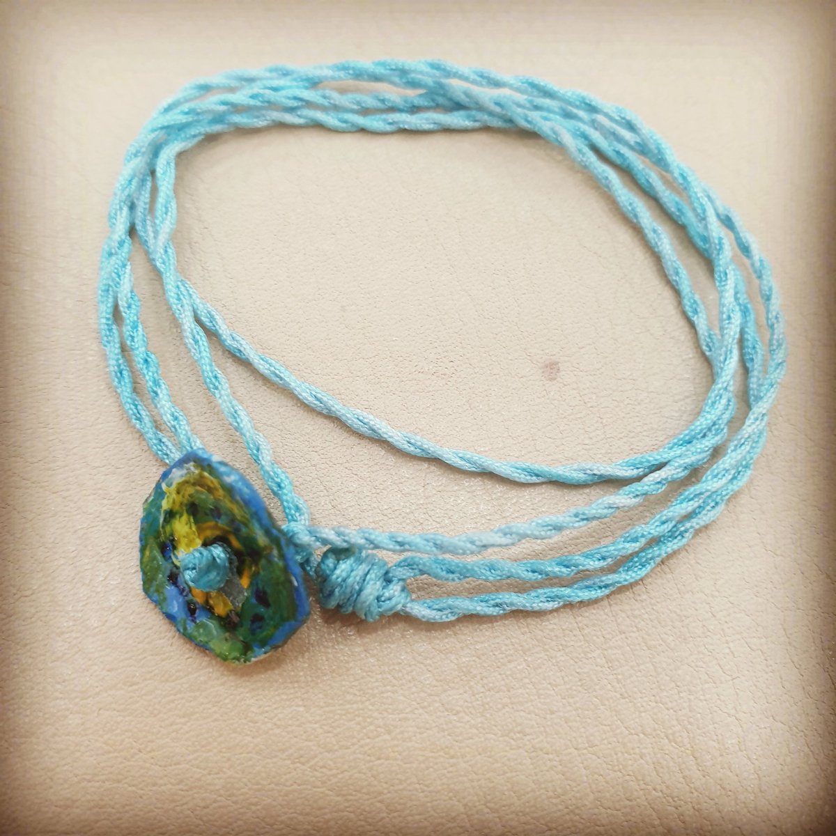 sufidesign's tweet photo. benzeri olmayan benzersiz... benzemez kimse bana 😍 #mavi #deniz #okyanus #bileklik #nazarboncugu #eveleye #sufidesign #sufi #design #tasarim #jewelrydesigner #jewelry #marka #bağdatcaddesi #kazimmkulan #altinn  #mucevher_magazin #mücevherat https://t.co/x5aiSZncTs