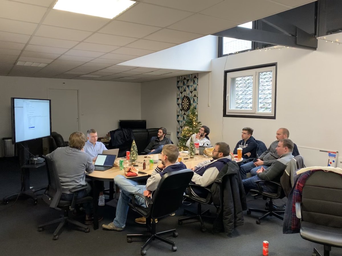 JetDevLille's tweet photo. Ce midi c'est @Roodolph3 👨‍💻 qui nous parle d'Unity !
Merci pour ce super BBL🔥 ! #BBL #Unity #ToTheMoon https://t.co/6aT5DG0O9Q