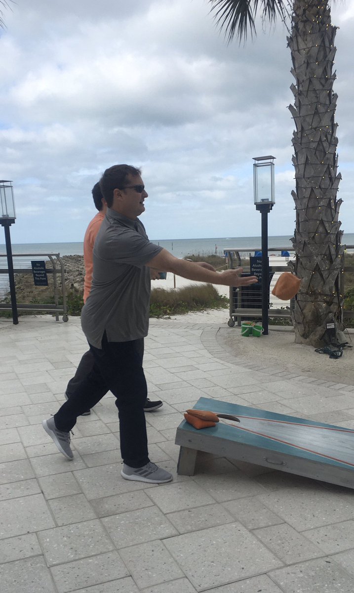allsmilesinkc's tweet photo. Just one of the reasons my boss is better than yours. #cornholeKing #lunchonthebeach @johnjust https://t.co/s0HEgsSvuq