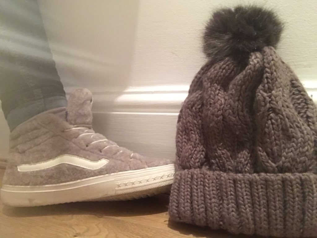 Eloditeur's tweet photo. Some very exciting news (lie), we are on our way back to @10DowningStreet ! This time I brought my very stylish fury shoes (judge not)that you can admire on that selfie. Still 4 hours to wait until the 1st #Exitpoll but we need to get going! #ElectionHat #GE2019 #UKElections2019 https://t.co/0BeqWBWFLW
