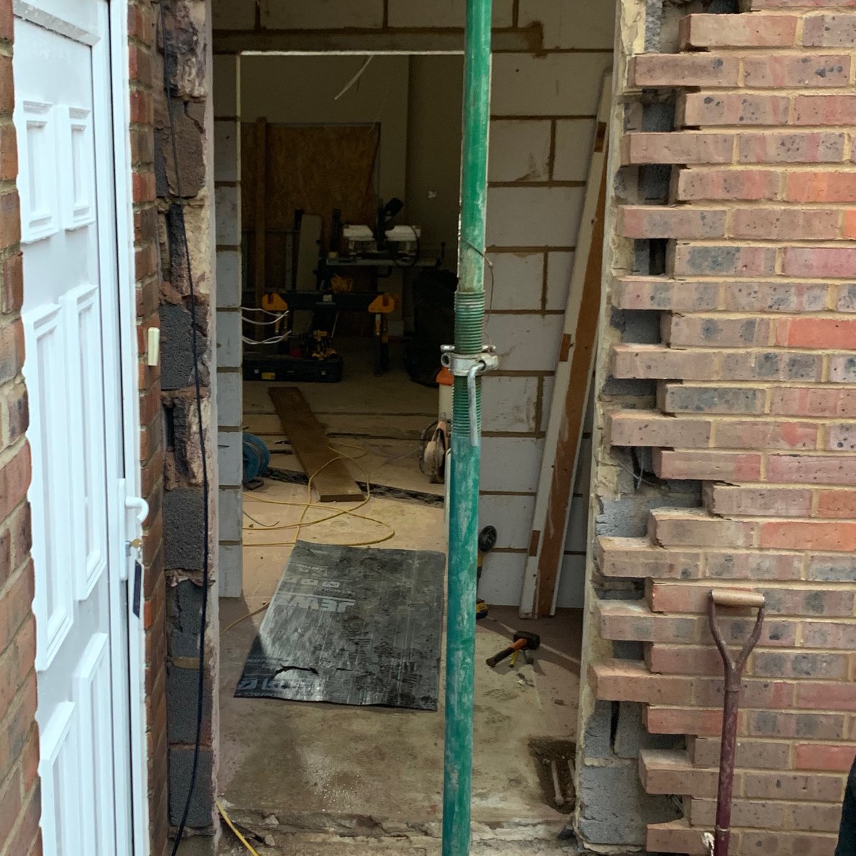 flintpropertygr's tweet photo. New entrance 🙂.  #generalbuildersoxford #oxfordbuilders #oxfordshirebuilders #buildingcompanyoxfordshire #generalbuildersoxfordshire #constructioncompanyoxfordshire #flintpropertygr #thebuilderofchoiceinoxfordshire #theox https://t.co/zCRSWf40YC