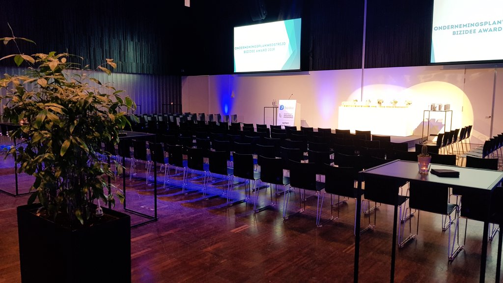 WardBeyens's tweet photo. Bizidee Awards 2019,
Vandaag luisteren we naar de top 8 deelnemers. Wie weet wat leren we hiervan bij!
#itfactory #thomasmore #Parkable #bizidee https://t.co/U2EVd0TZFy