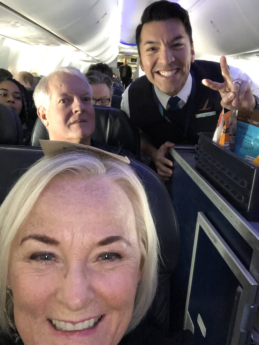 BambiWalls's tweet photo. Always the best on @AlaskaAir Thanks for always making our trips awesome!!  #romanisthebest https://t.co/zwQkjAFGiy