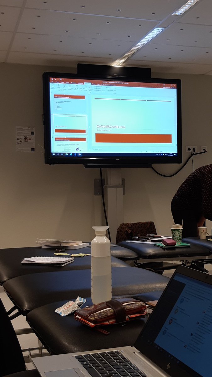 Wij gaan vanavond nog even door 💪
Cursus kwalitatief onderzoek voor docenten zodat onze #fysiotherapie en #oefentherapie studenten straks in kaart kunnen brengen welke zorgbehoefte de burger heeft! #zorginnovatie #beweegzorg #HU #master <a href="/HU_Beweegzorg/">Lectoraat Beweegzorg</a> <a href="/HUmasterfysio/">Master Fysiotherapie</a>
<a href="/HU_GDL/">Gezond en Duurzaam Leven - Hogeschool Utrecht</a>