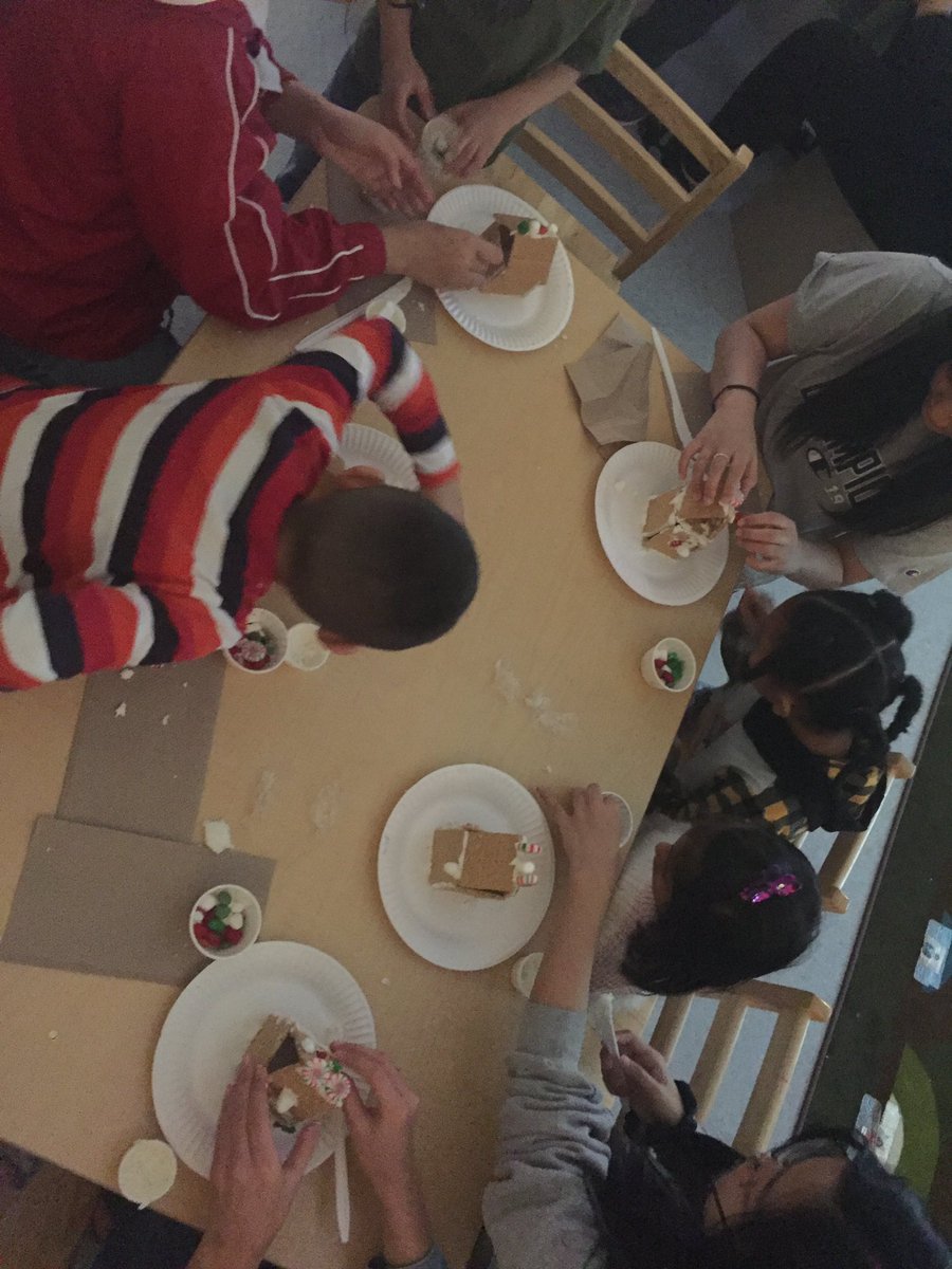 stedmundeagles's tweet photo. We are so proud of our JH students for their leadership and acts of service! #studentagency #stedmundeagles #ECSDfaithinspires #servicelearningday #daretolead https://t.co/L3MrsRMJdW