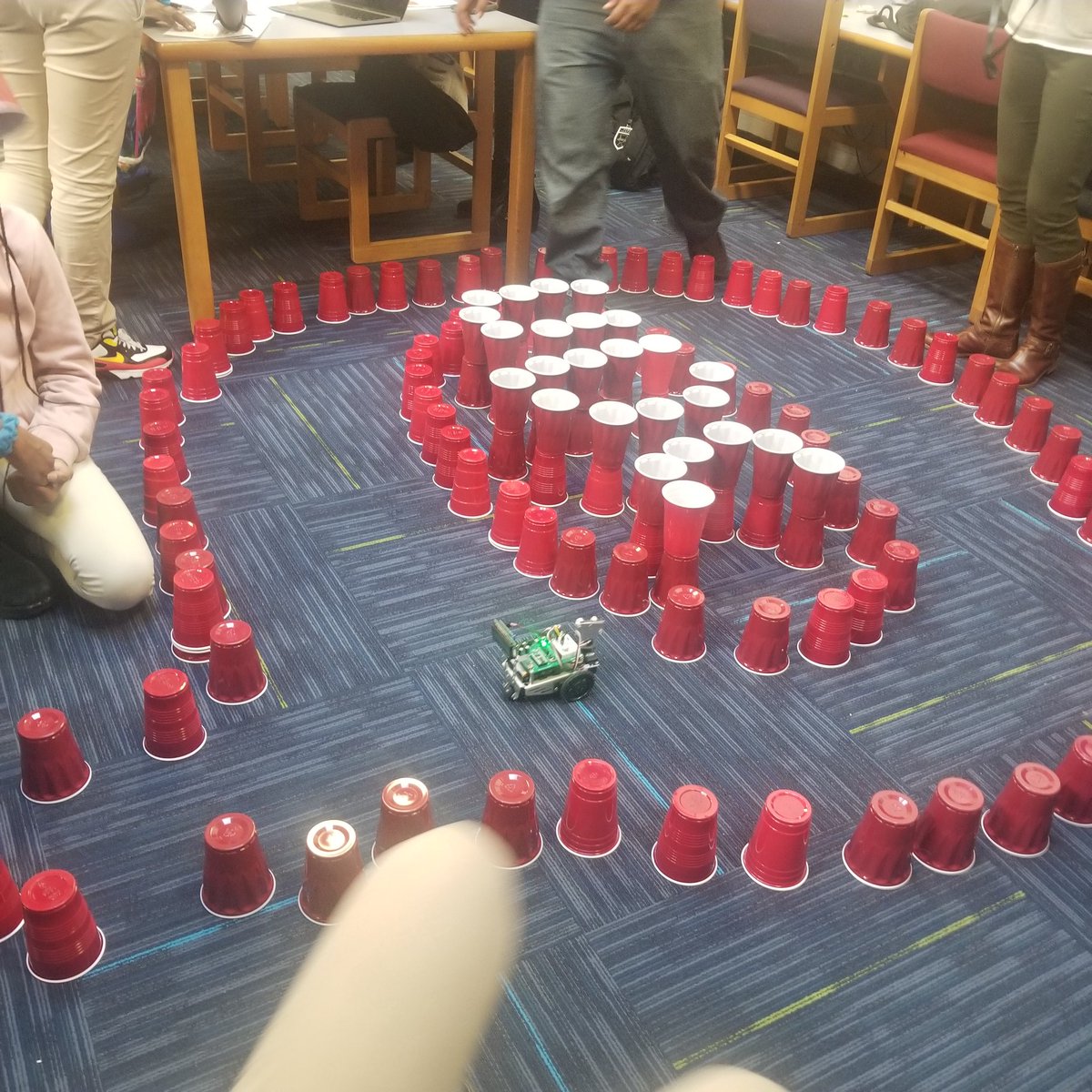 CounselorClark1's tweet photo. @GoDCPhelpsHS STEM IS FUN
@McKinleyMiddle https://t.co/JoxHYhm3Uz