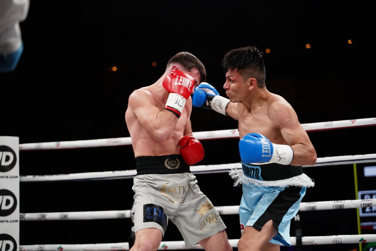 Matchroom_ESP's tweet photo. Empezamos está gran noche con la victoria de Ion Costin por decisión unánime 🥊

Opening the night is Ion Coston beating his opponent by UD 🥊 

#CostinGonzalez

@MatchroomBoxing @OpiSince82 @DAZN_ES https://t.co/IMt1flAatU