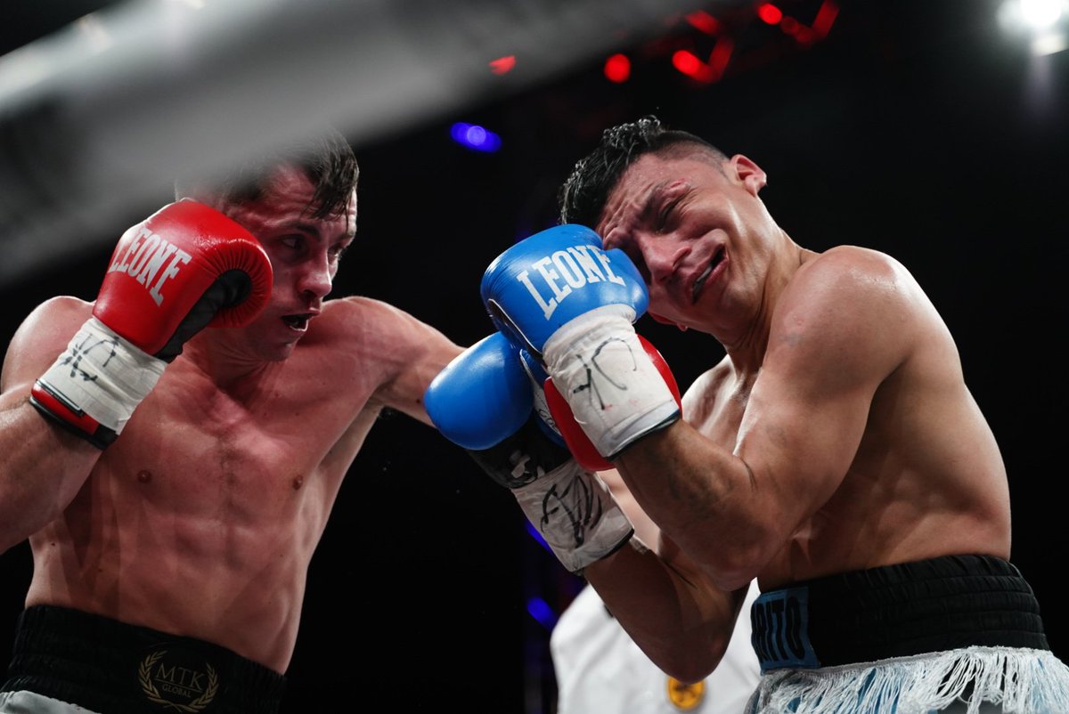 Matchroom_ESP's tweet photo. Empezamos está gran noche con la victoria de Ion Costin por decisión unánime 🥊

Opening the night is Ion Coston beating his opponent by UD 🥊 

#CostinGonzalez

@MatchroomBoxing @OpiSince82 @DAZN_ES https://t.co/IMt1flAatU