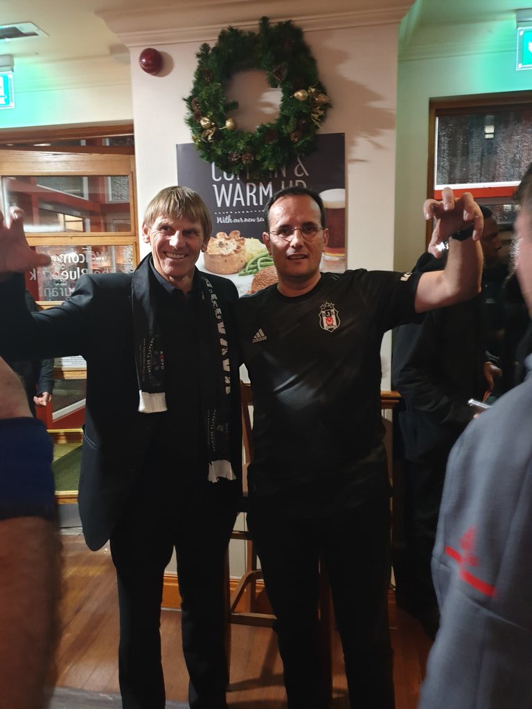 smmmerdaler's tweet photo. #89-90 sezonunda takımımızda oynayan #alanwalsh Wolverhamton deplasmanında bizi yalnız bırakmadı @Besiktas https://t.co/2xI0pRHEKZ