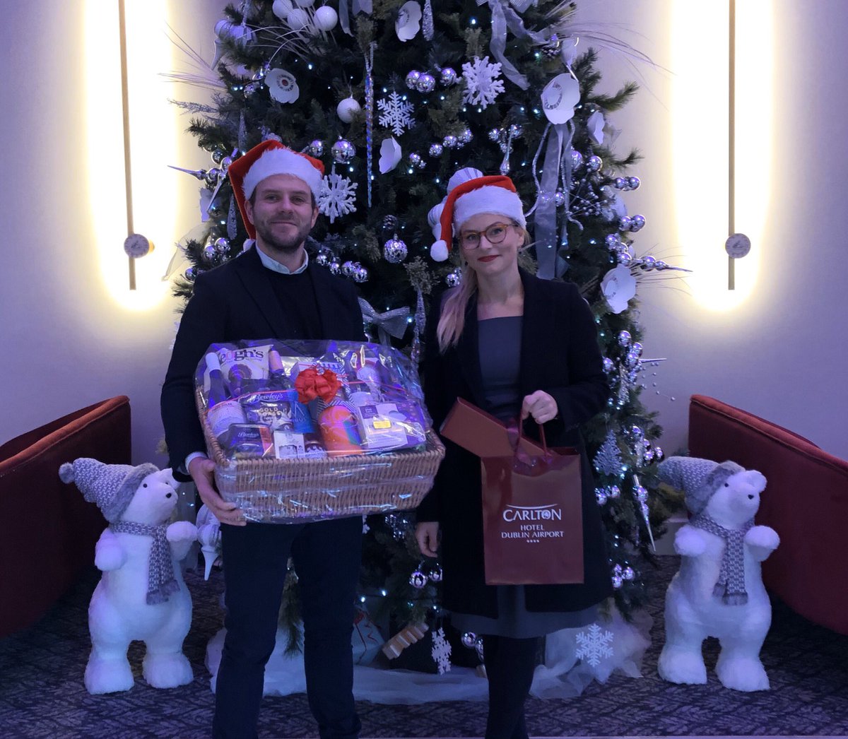 Elves on tour! 

Out and about today delivering some Christmas gifts to clients. 

Getting in the festive mood with the hats! 

Merry Christmas! 

#carltondublinairport  #elf  #Christmas  #merrychristmas #gift   #customerappreciation #hotel #team #carltoncares  #businessallstars