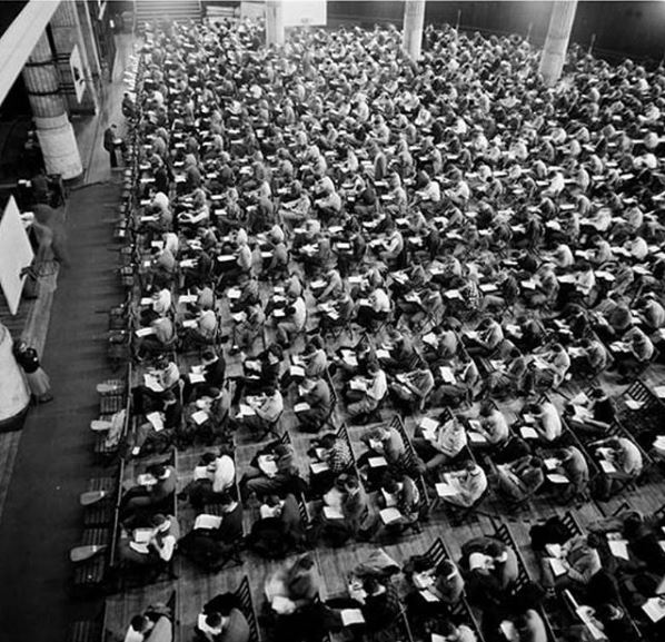 BestUniversitiz's tweet photo. @columbiaengineering - Good luck on your finals! In 1948, Stanley Kubrick, one of the most influential directors in cinematic history (2001: Space Odyssey, Clockwork Orange, The Shining) photographed Columbia University for Look Magazine. The caption for this image read, "Mass ex https://t.co/OA0Cbf9fXg