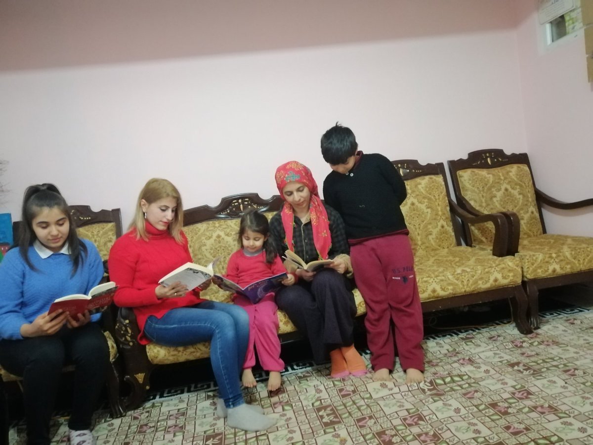 7'den 70'e hepimiz okuyoruz #velılerımızleokumasaati #benokuyorumgaziantepokuyor <a href="/SibelKsa9/">Sibel Kısa Hacı Muzaffer Bakbak MTAL</a> <a href="/gantepvaliligi/">Gaziantep Valiliği</a> <a href="/ziyaselcuk/">Ziya Selçuk</a>