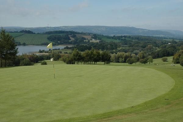 🌟 Follow that star to the golf course 🌟
We have some great winter group offers that are far more affordable than gold, frankincense and myrrh so you don’t need to be a king to afford them. Be wise this Christmas and book now! ➡️  bit.ly/WoodlakeTeeTim…