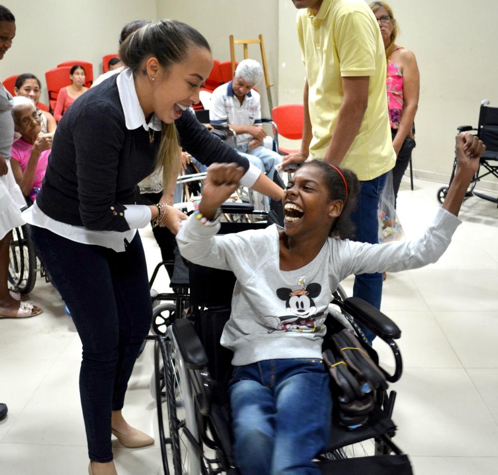 socialsoledad's tweet photo. ¡La felicidad no tiene precio!👏🏻👏🏻👏🏻
Hoy en una actividad en alianza con Capital Social de la @Gobatlantico se entregaron herramientas a personas con discapacidad, para mejorar la calidad de vida de ellos, quienes con su sonrisa expresaron su agradecimiento a la @soledadalcaldia https://t.co/13gz3T5S8M
