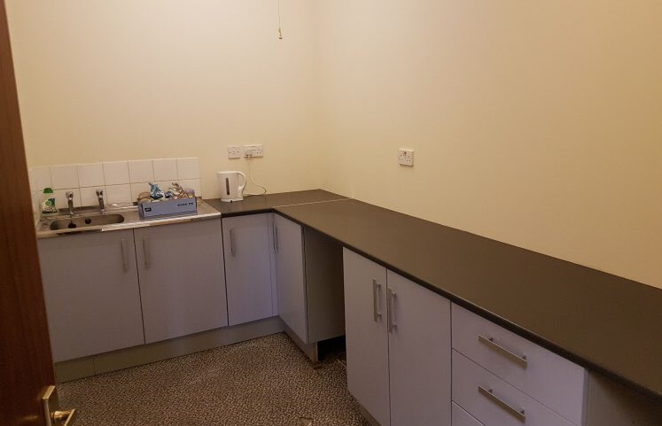 Office To Let: 

Single storey office suite, St. Peter’s Wharf, Newcastle. 

Mixed-use area with offices, residential, retail and leisure space plus attractive views of the Tyne and Marina. 

More: bit.ly/34cnwiw