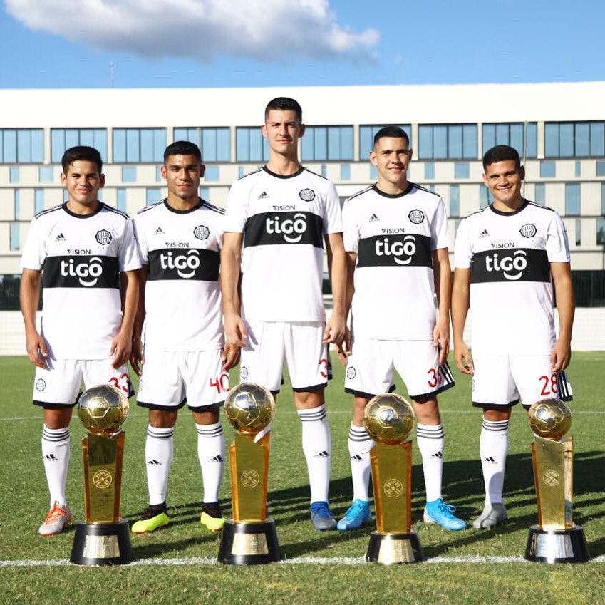 jesusrolon__'s tweet photo. 🏆🏆🏆🏆

Tetr4c4mpeones!! https://t.co/XQ3mWTOwMn