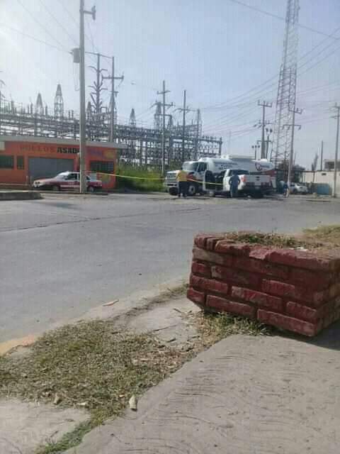 panuco_reporte's tweet photo. BALEAN CAMIONETA

#Pánuco Ver.- Este jueves alrededor de las 9:45 horas, individuos desconocidos a bordo de una camioneta efectúan disparos hacia otra.
Los hechos se dieron en carretera panuco-tempoal, a un lado del reloj del gallo. https://t.co/RaH4Fek4Y2