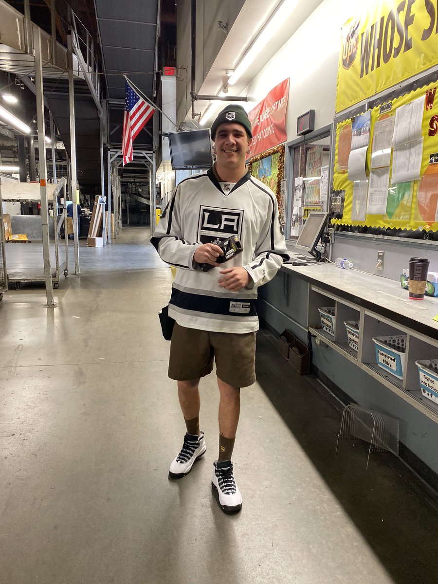 UPSImperialCenter9048 tweet media