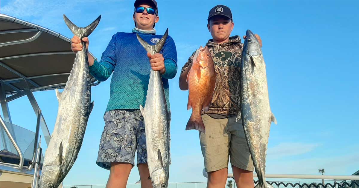 spacefishreport's tweet photo. Kurt reports that the inshore and nearshore #fishing off the Space Coast remains ON FIRE! #fishingreports https://t.co/XJv0qtkEkB https://t.co/hrnm9sQubi