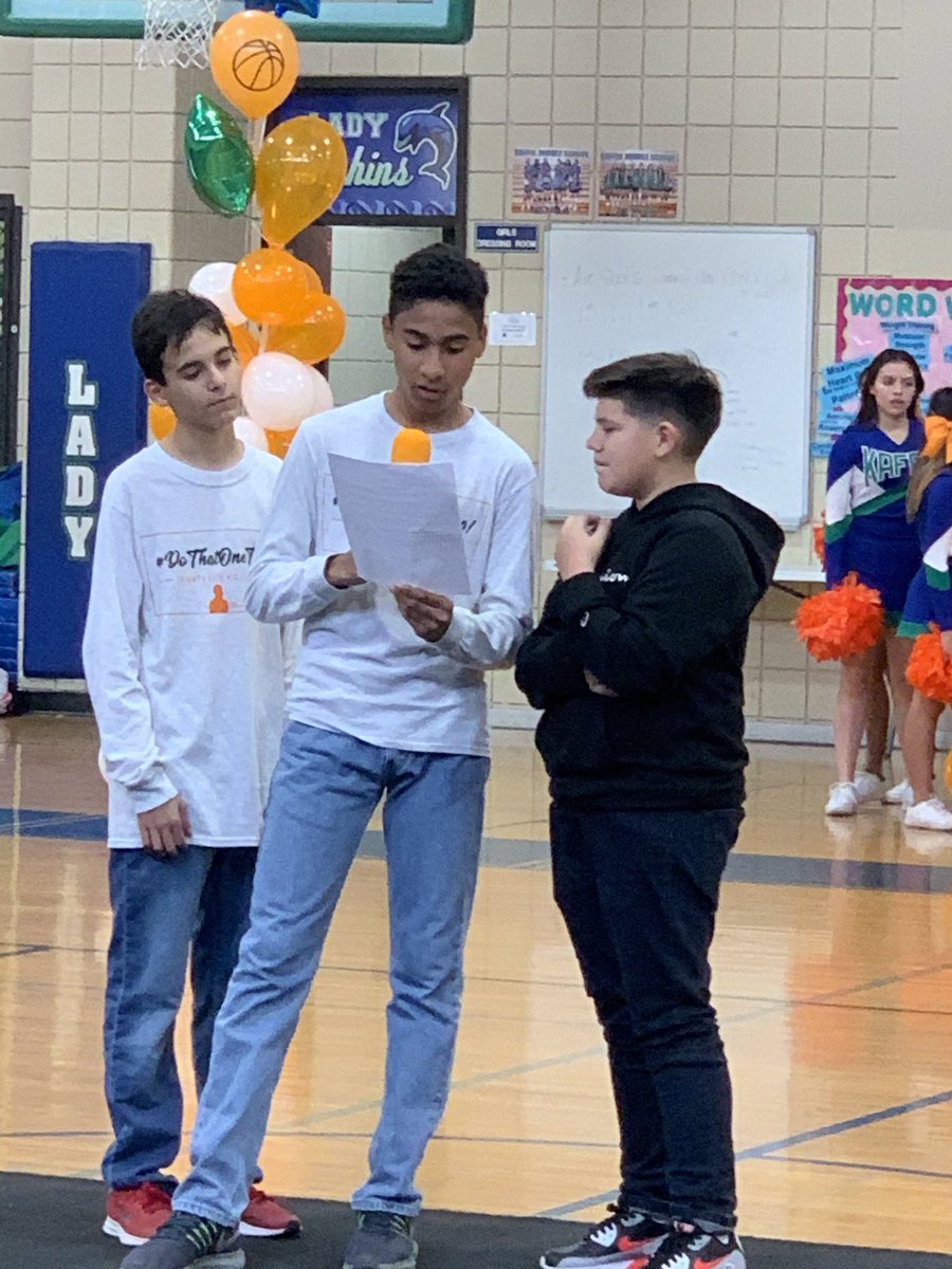 DebraAGarcia2's tweet photo. Kaffie Dolphins TOKC Orange OUT Pep Rally 🐬🏀🧡#Kaffiems #kaffiespiritteam #TOKC1 #DolphinsDoingThat1Thing@TOKC1 https://t.co/pxlyXPRjR6
