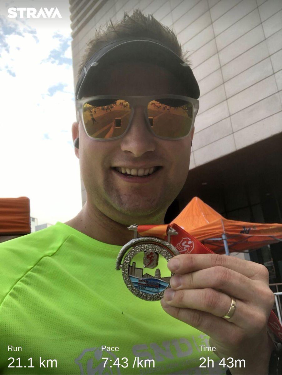 BarefootDom's tweet photo. First Half Marathon! Wohoooo! Weird high heart rate though, next time I start slower! #Run #running #runchat #fitness #runner #fitnessmotivation #halfmarathon #marathon #training #health #fit #motivation #runhappy #marathontraining #inspiration https://t.co/fiGXRpotax