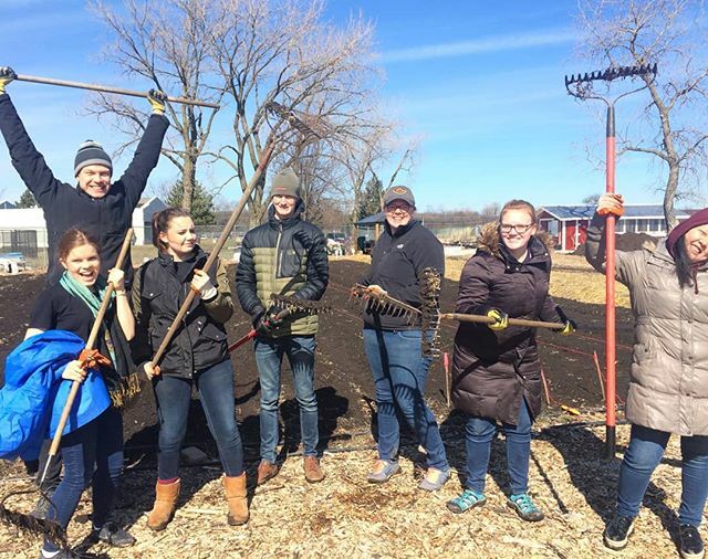 Our farm's internship programs and volunteer opportunities support community involvement and education. By making a donation, you can help our nonprofit farm expand our community resources for learning by example and hands-on experience in 2020.
Click th… ift.tt/2PDWRpw