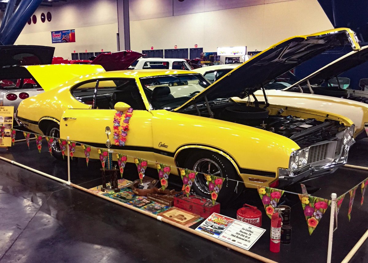 Garages of America tweet media