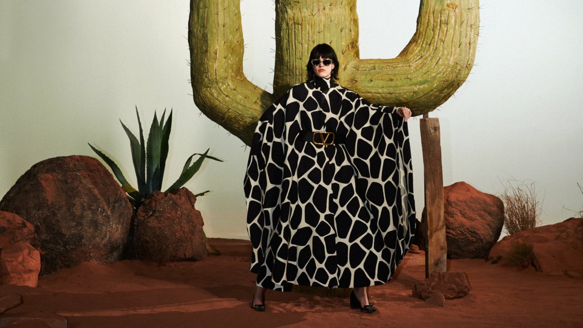 valentino giraffe print