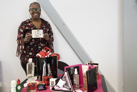 #throwbackthursday from Saturdays 12/7/19 Destination Congress Heights Holiday Bazaar 2019 Event - - - View some pictures of the creative vendors who came out to support!!! #Ward8 #SouloftheCity #tbt #SupportYours #SoufSide #CongressHeights #ChocolateCity