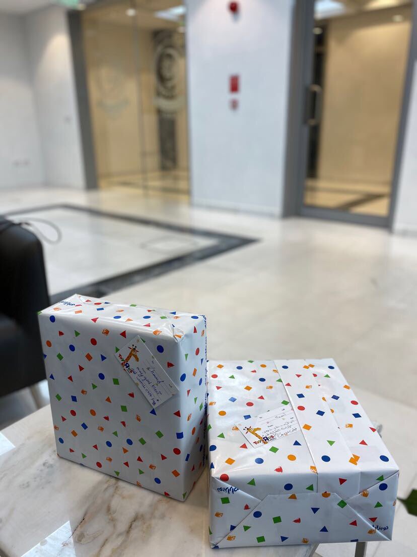 #تحقيق_أمنيه 
الطفل أحمد
العاب تعليمية وذكية 
دعواتنا له بـ الشفاء والعافية
وكتب الله اجر من ساهم بـ تحقيقها💛