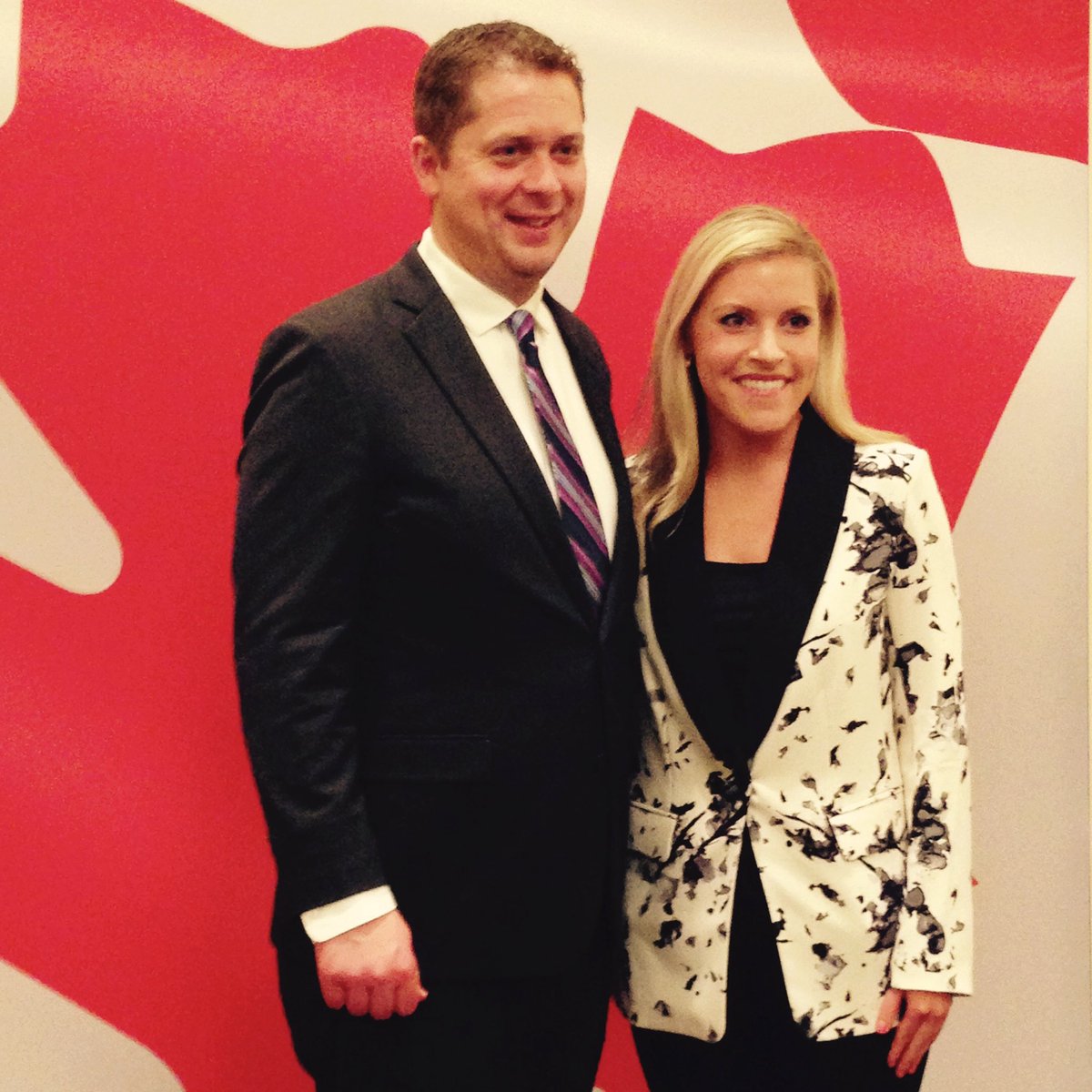 SarahFischer__'s tweet photo. Andrew Scheer has led the Conservative Party with integrity, character and sacrifice. It was a genuine honour to run in the last election under his leadership. I have nothing but respect and gratitude for all he has done for our Party and for the country. #TeamScheer https://t.co/BunTjZm9cd