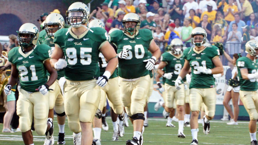 _1ksagar0's tweet photo. Extremely blessed and honored to receive an offer from William and Mary @CoachEJbarthel @Dannylandberg @alexgleitman @BrianDohn247 @NXL_NYC https://t.co/yQ8CI74gK2