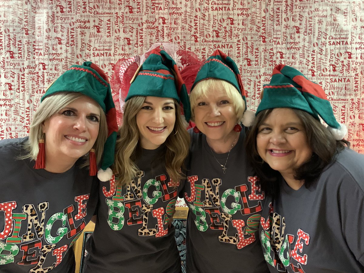 Merry Christmas from the 5th grade team! #fortconchoiuniversity