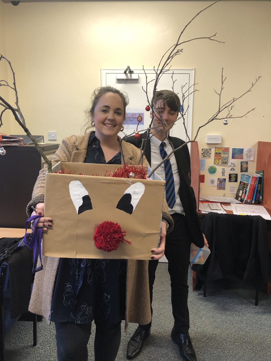 ASHS_PICKERING's tweet image. P3’s amazing food bank box! Another example of the creative &amp;amp; caring ASHS students #PickeringProud