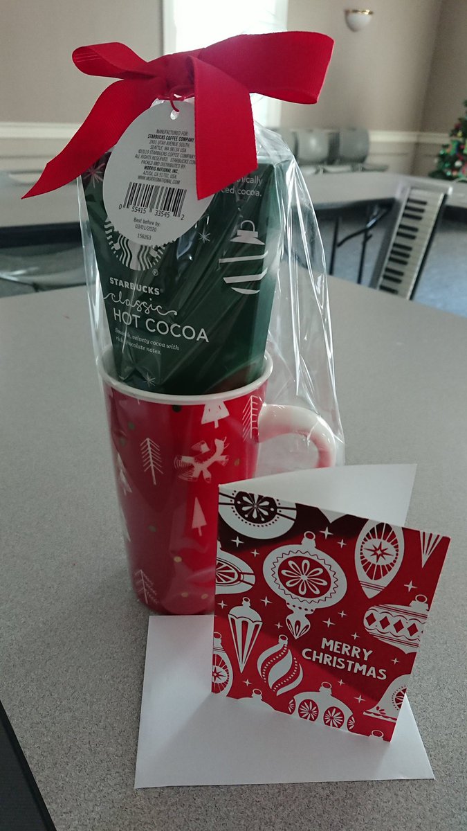 pchu21cccs's tweet image. A parent prepared Christmas gifts for the teachers coming to the Work Session in Reading today. Thank you so much!