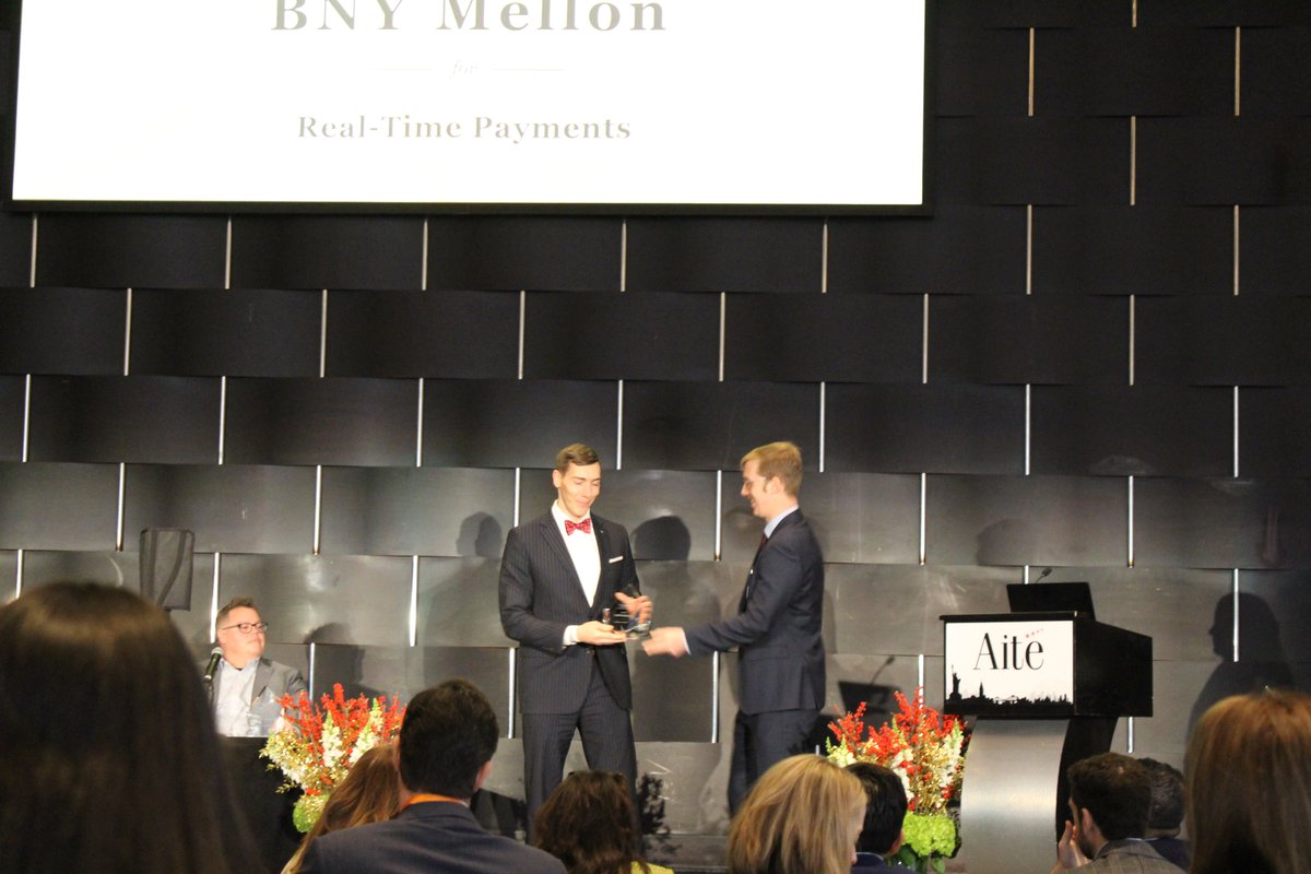 Datos Insights tweet media