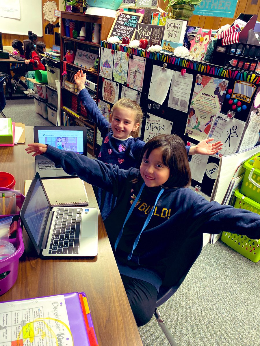 BiselvaOrtega's tweet photo. Teamwork and problem solving at its best with our holiday digital breakout. ππ§π€© #3rdGT #HowsmanLegends https://t.co/YkQ3WfbBeW