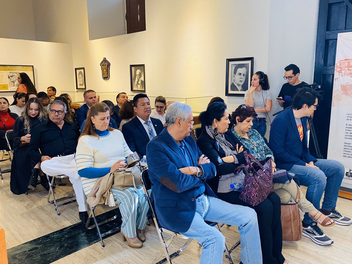 El Dip. <a href="/HernanCortesB/">Hernán Cortés</a> y el Dip. <a href="/Adenawerfierros/">Adenawer</a> se encuentran en la presentación del libro, "Ética de lo fiscal y su aplicación práctica", de los autores: Dr. Marco Antonio Daza Mercado, Dr. Antonio Sánchez Sierra y Dr. Salvador Leaño Flores.

#MejoremosJalisco