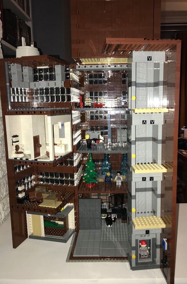 DavidMarples's tweet image. My brother in law has way too much time on his hands so built a Lego Nakatomi tower.
I have to report that it is one of the greatest things ever: