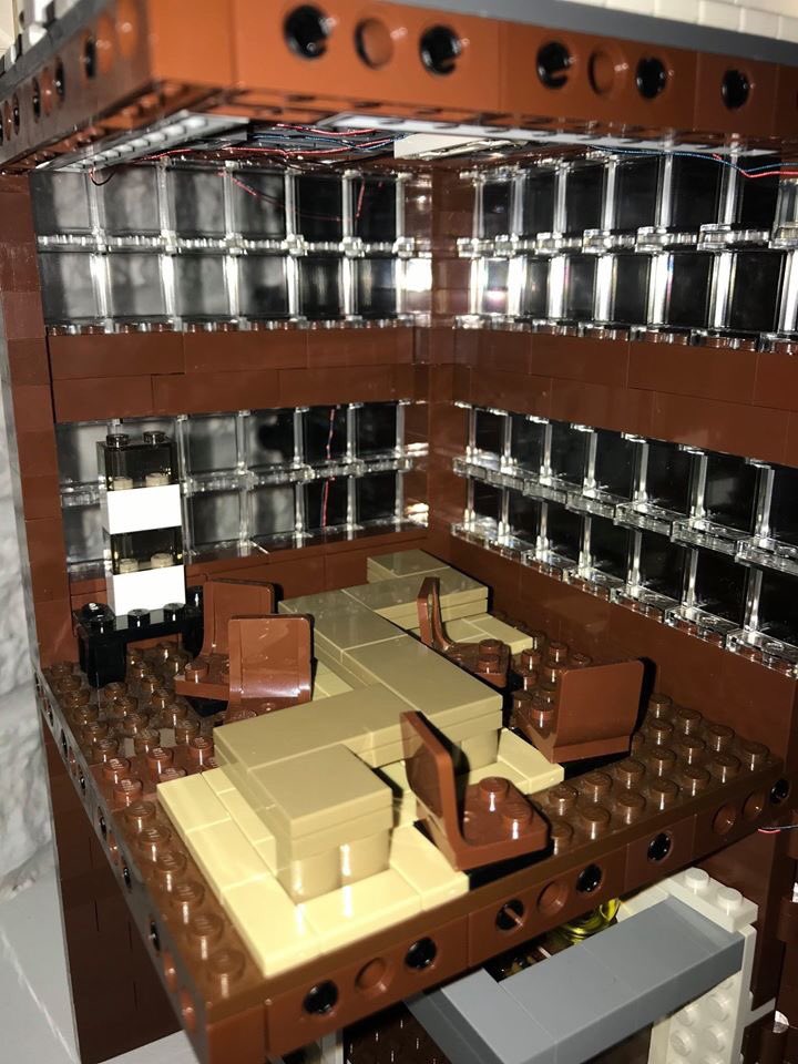 DavidMarples's tweet image. My brother in law has way too much time on his hands so built a Lego Nakatomi tower.
I have to report that it is one of the greatest things ever: