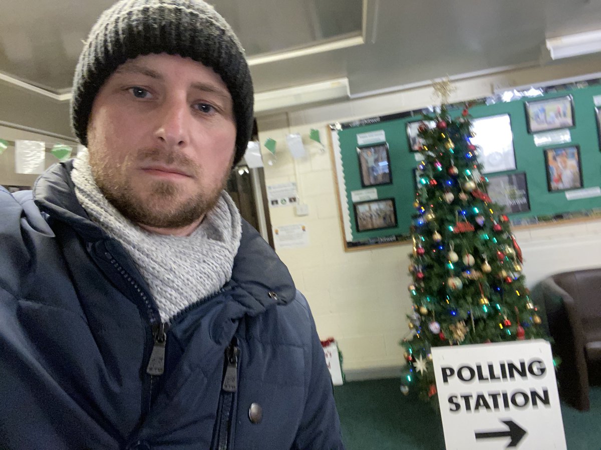 Cold out tonight, but it will be colder for all the homeless over Christmas, whilst the tax dodging billionaires are roasting their nuts over an open fire. ✅ 🗳 #VotingLabour #ElectionDay2019 #VoteTheToriesOut