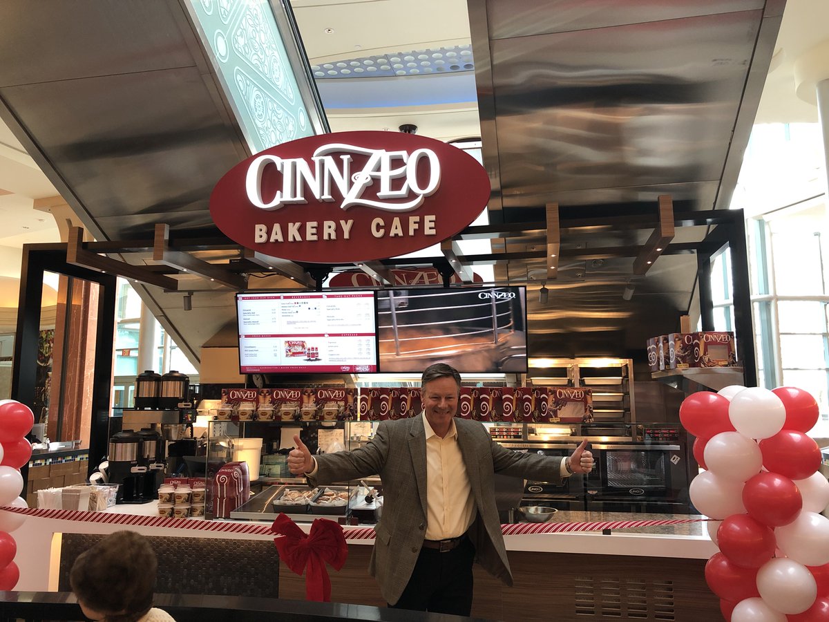 cinnzeo's tweet photo. It's a great day to be in #NiagaraFalls! Welcome to our newest bakery cafe at @fallsviewcasino.
#OnlyInNiagara #FallsviewExperience https://t.co/QoWpUoI4gj