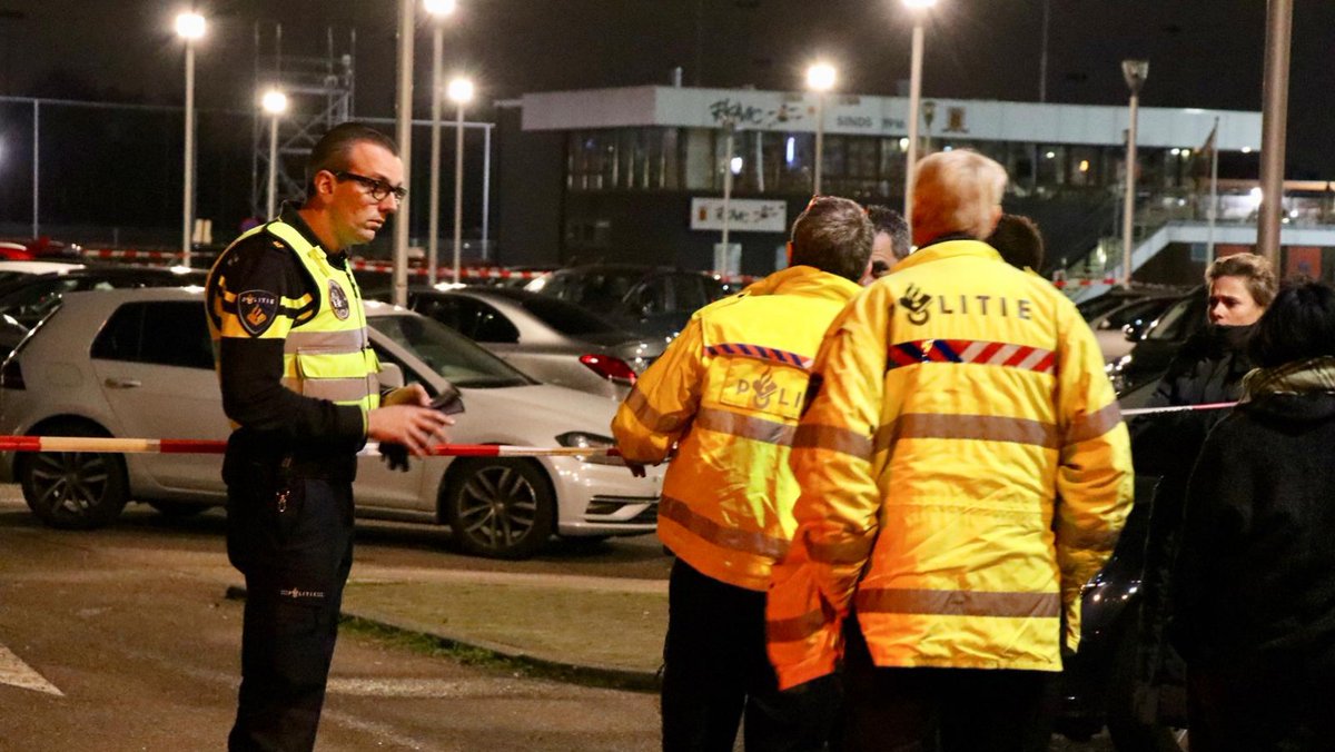 Doodgeschoten man (39) in Amstelveen is bekende van politie: kind (4) zat op de achterbank: AMSTELVEEN