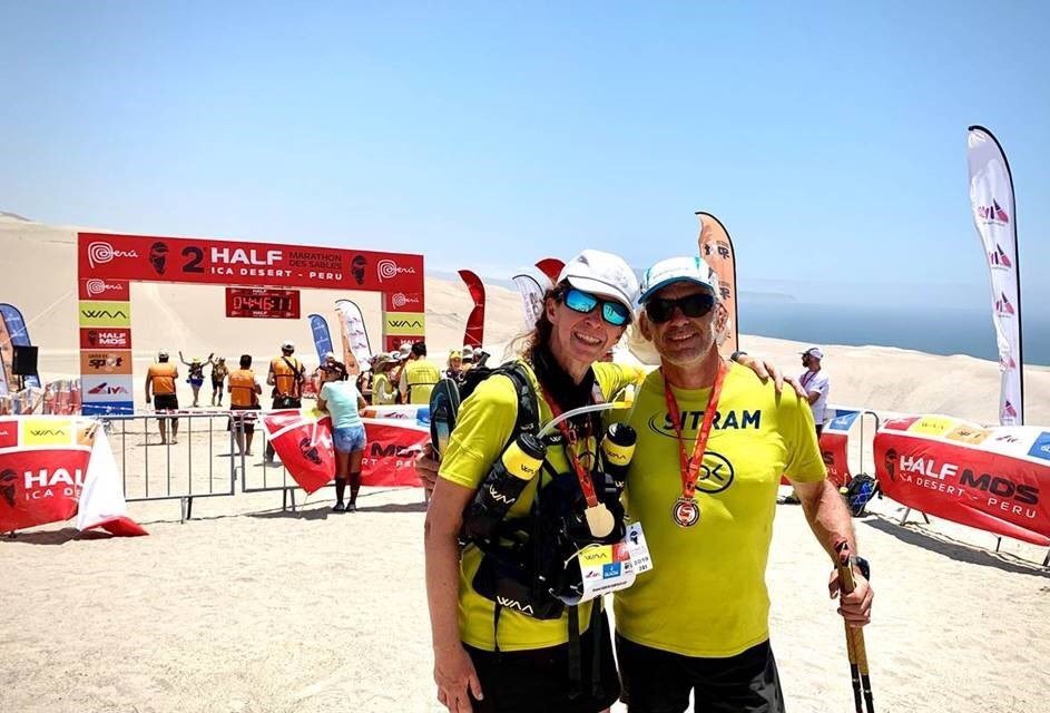 HalfMDS de Perú, desierto Ica, recorriendo 100km, paralela al Océano Pacífico, tres días. Experiencia increíble junto a grandes amigos. Gracias Fanfan, Cathy, Philippe, Max, Morgan, David y, como no, Yannick.
No sólo puedo decir que estuve allí. Disfrute, sufrí y lo conseguí.