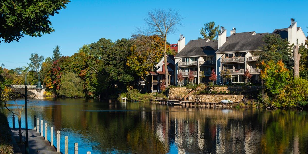 APRA_NT's tweet photo. Inside the ZIP code that houses the most millennial millionaires in America, where luxury homes start at $500,000 and the gig economy is growing | https://t.co/58udrlJuaZ #prospectresearch #Millennials https://t.co/cn6bUTToxq
